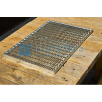 Решетка Gidrolica Step Pro 390х590мм - стальная ячеистая оцинкованная