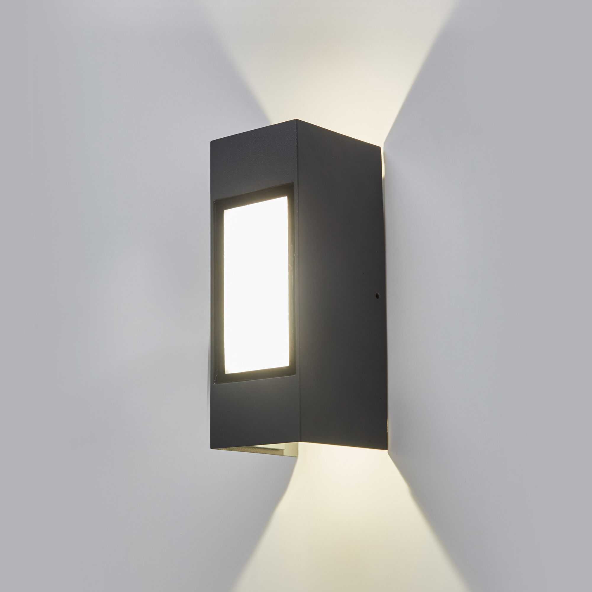 Уличный настенный светодиодный светильник 1638 TECHNO LED IP54 1638 TECHNO LED серый
серый