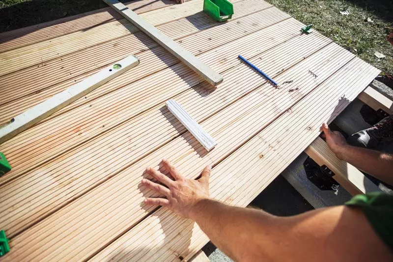 Правила выбора террасной доски для улицы Правила выбора террасной доски для улицы