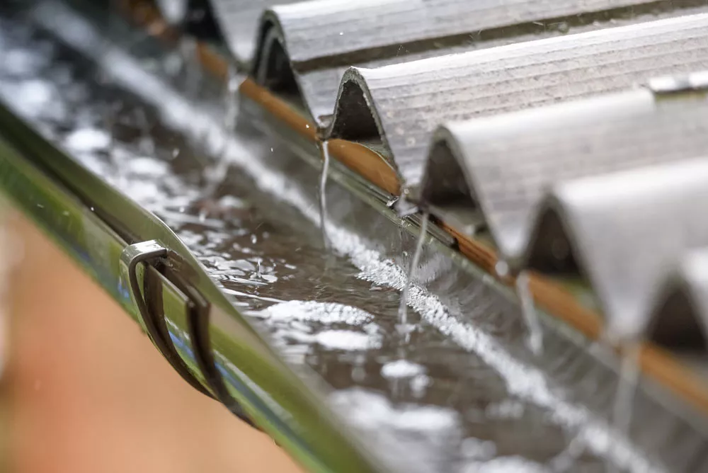 Кронштейны под водосточные желоба Кронштейны под водосточные желоба