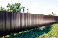 Заборы из европрофиля «ЕвроПрофиль Классический», покрытие премьер